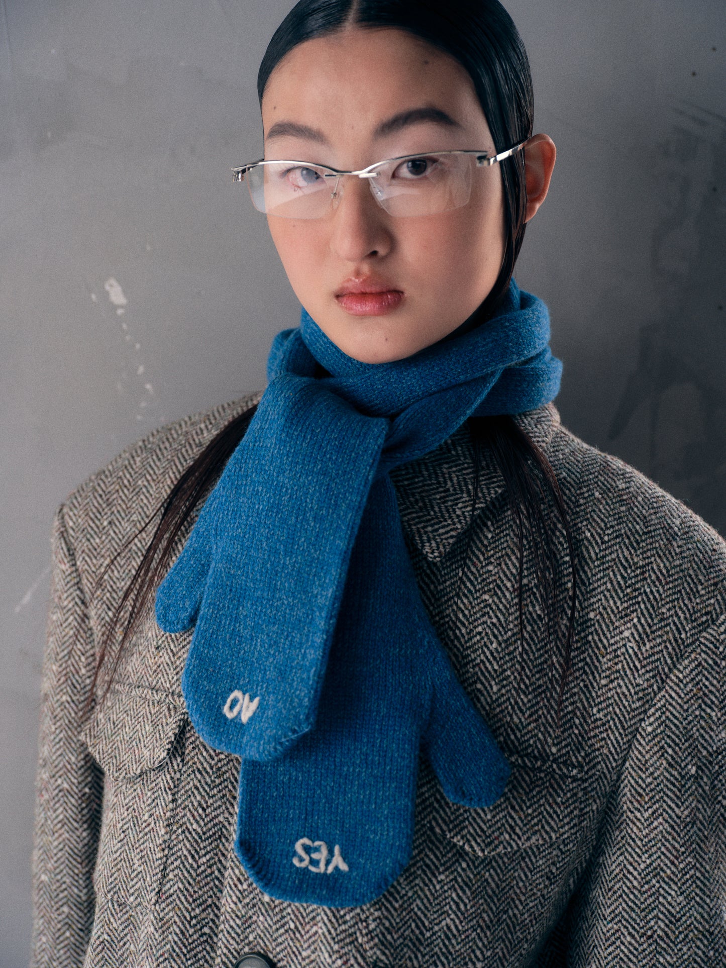 Blue Knit Scarf gloves